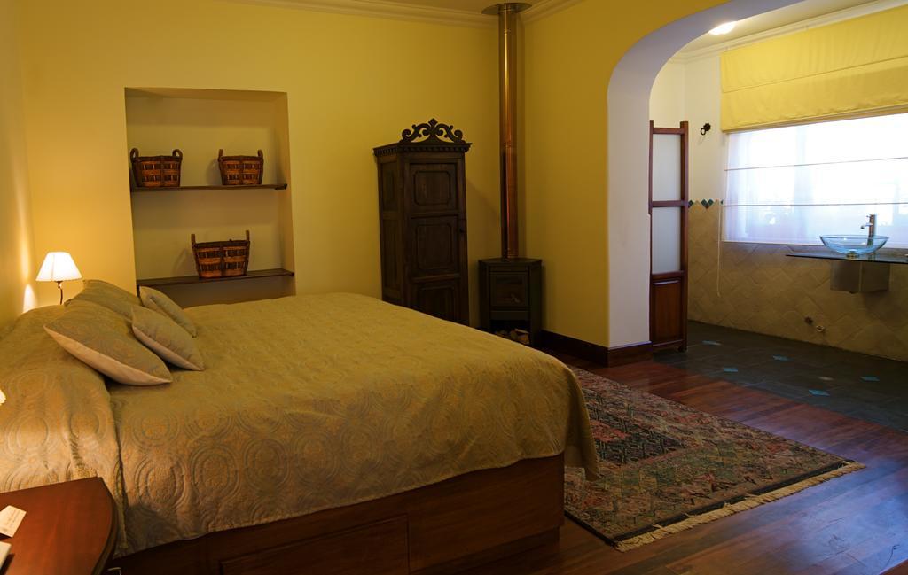 Boutique Hotel Casa Foch Quito Ruang foto