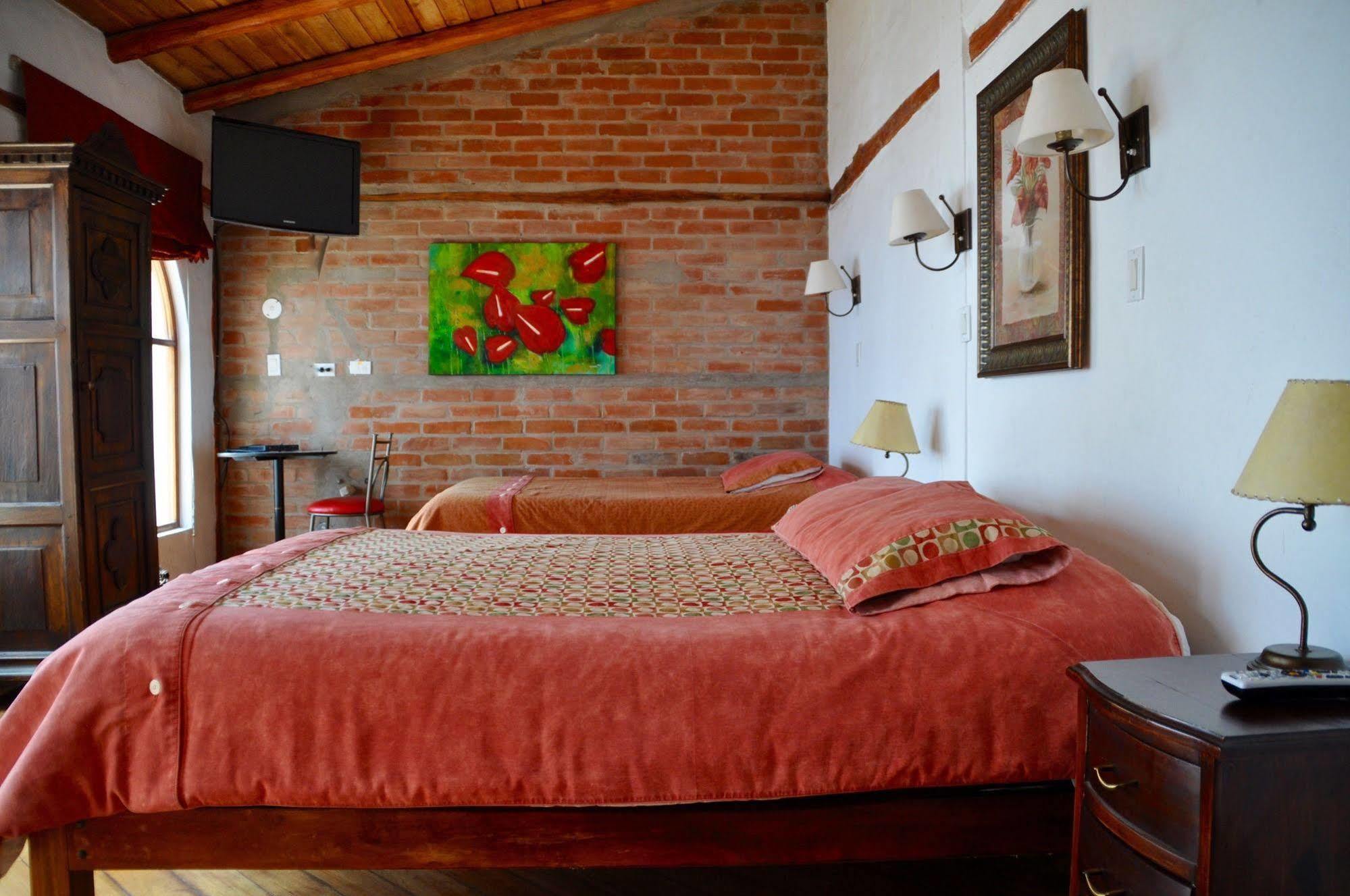 Boutique Hotel Casa Foch Quito Bagian luar foto