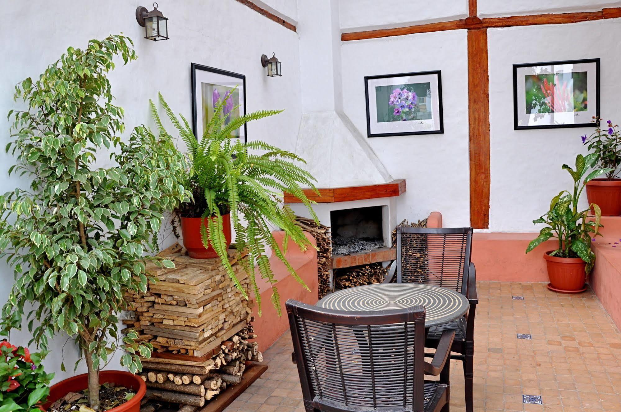 Boutique Hotel Casa Foch Quito Bagian luar foto
