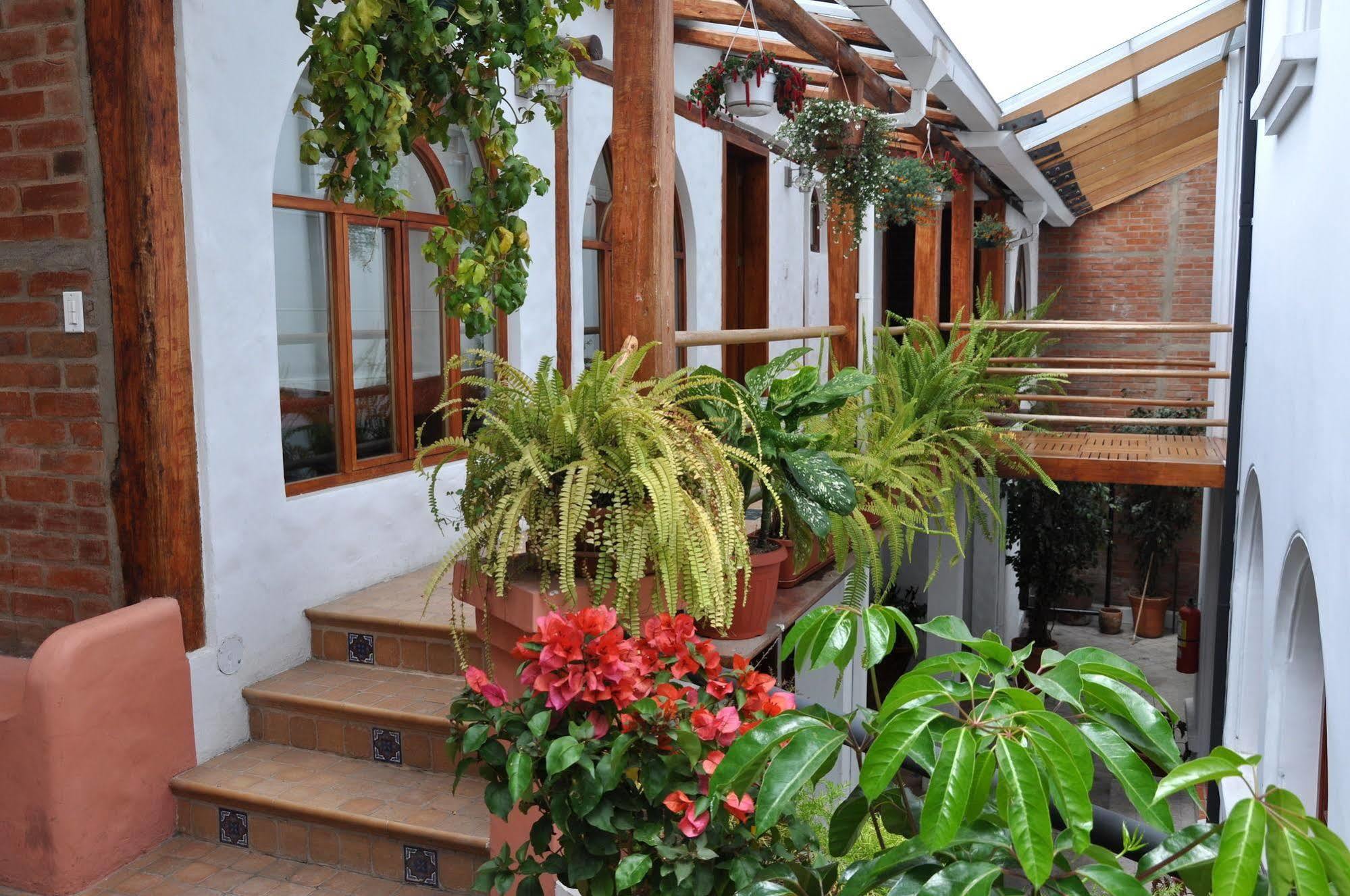 Boutique Hotel Casa Foch Quito Bagian luar foto
