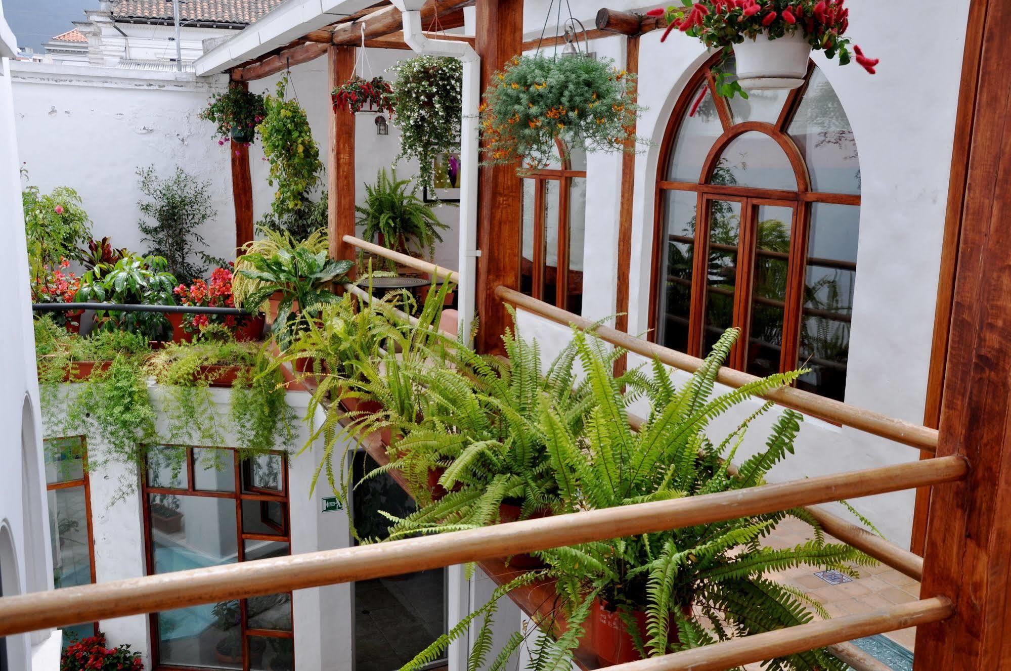Boutique Hotel Casa Foch Quito Bagian luar foto